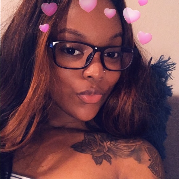 Meet your Posher, Bre - Picture 1 of 1